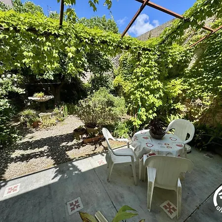 Dom wakacyjny Le Jardin Secret *