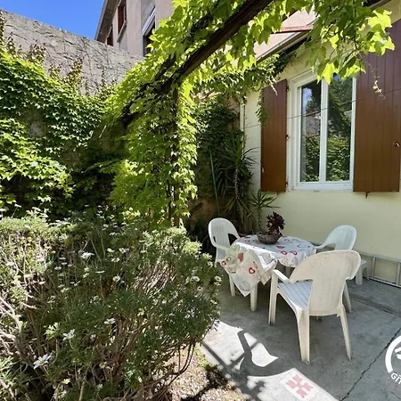 Dom wakacyjny Le Jardin Secret *